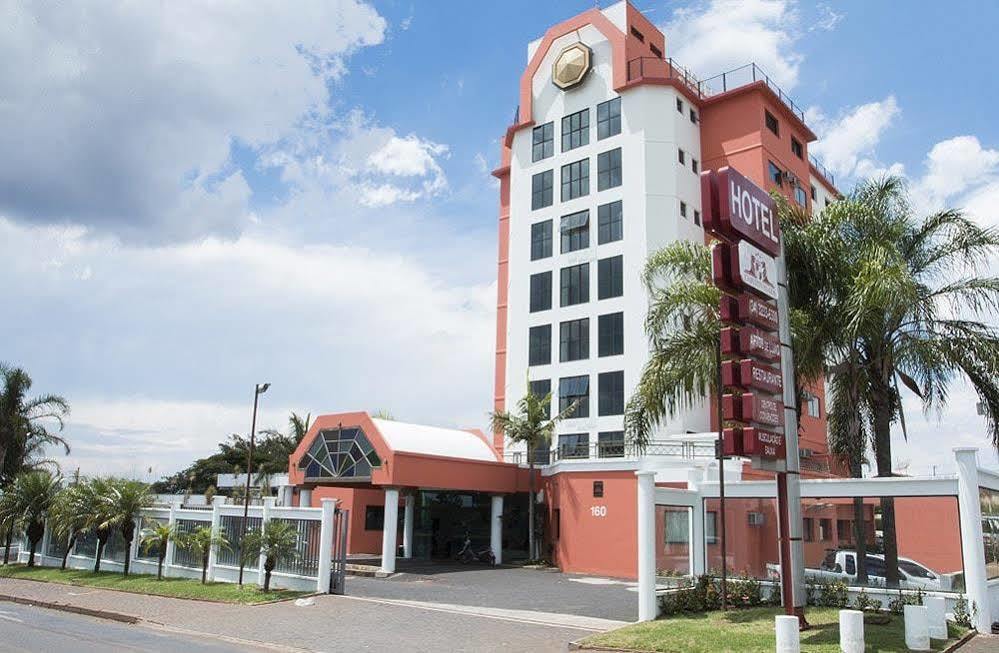 Carlton Plaza Hotel Uberlandia Bagian luar foto